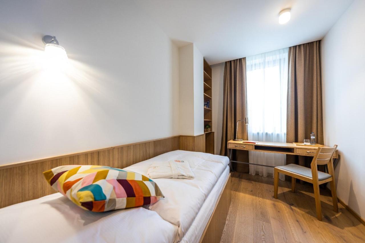 Raj Zdravia Hotel Bratislava Eksteriør billede
