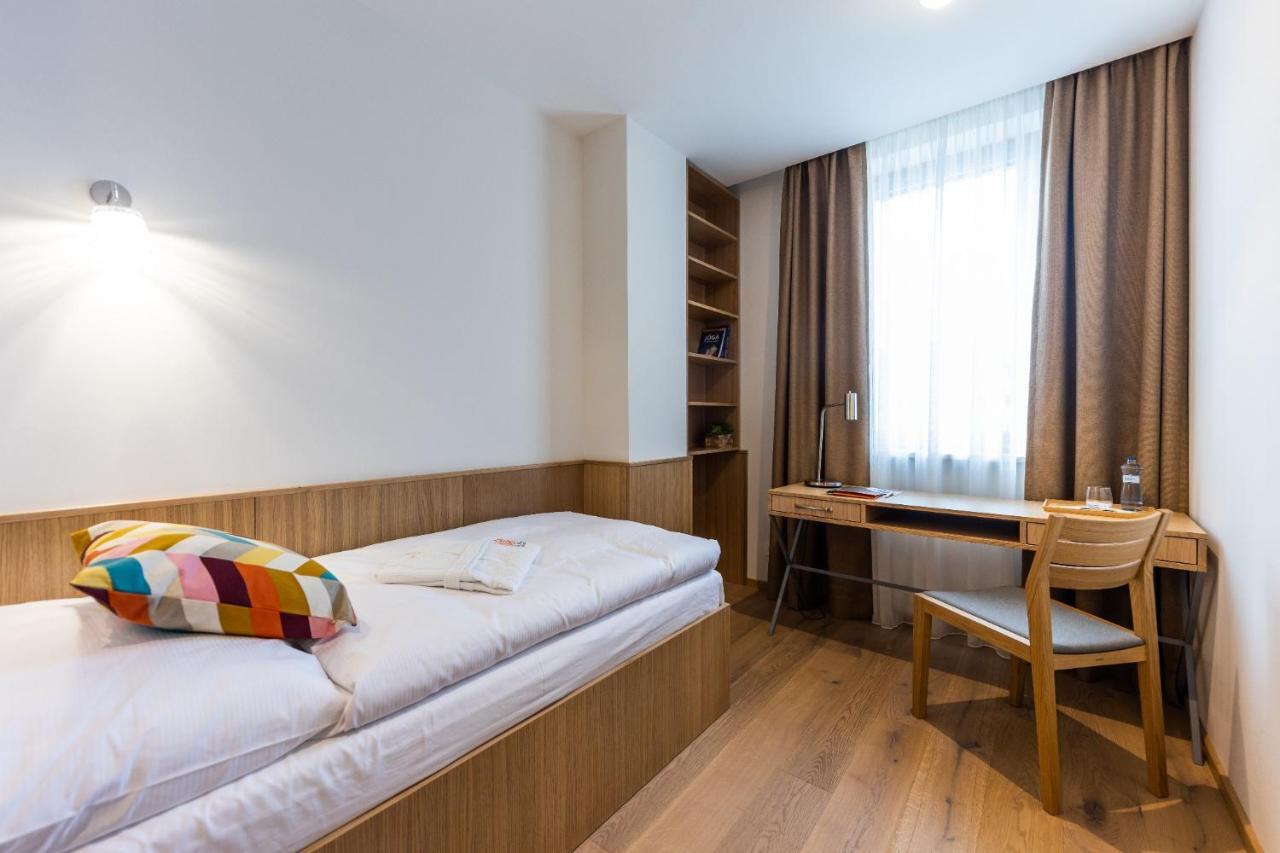 Raj Zdravia Hotel Bratislava Eksteriør billede