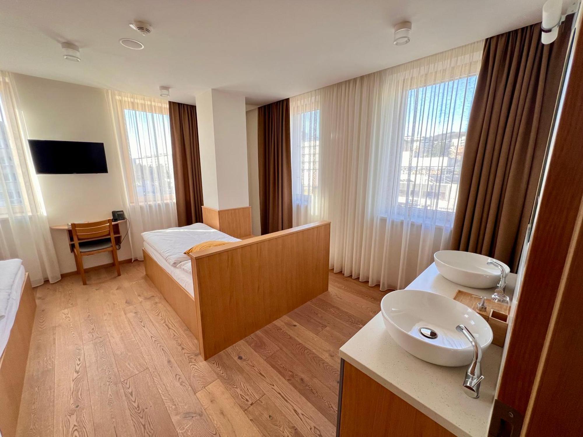 Raj Zdravia Hotel Bratislava Eksteriør billede